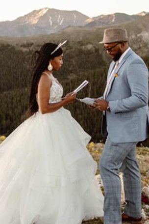 Doctor's EPIC elopement goes viral