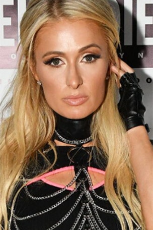 Paris WOWS in minidress
