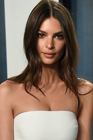 Model FLAUNTS body