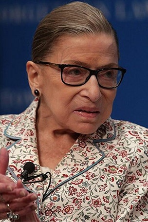 Hollywood pays TRIBUTE to Ginsburg