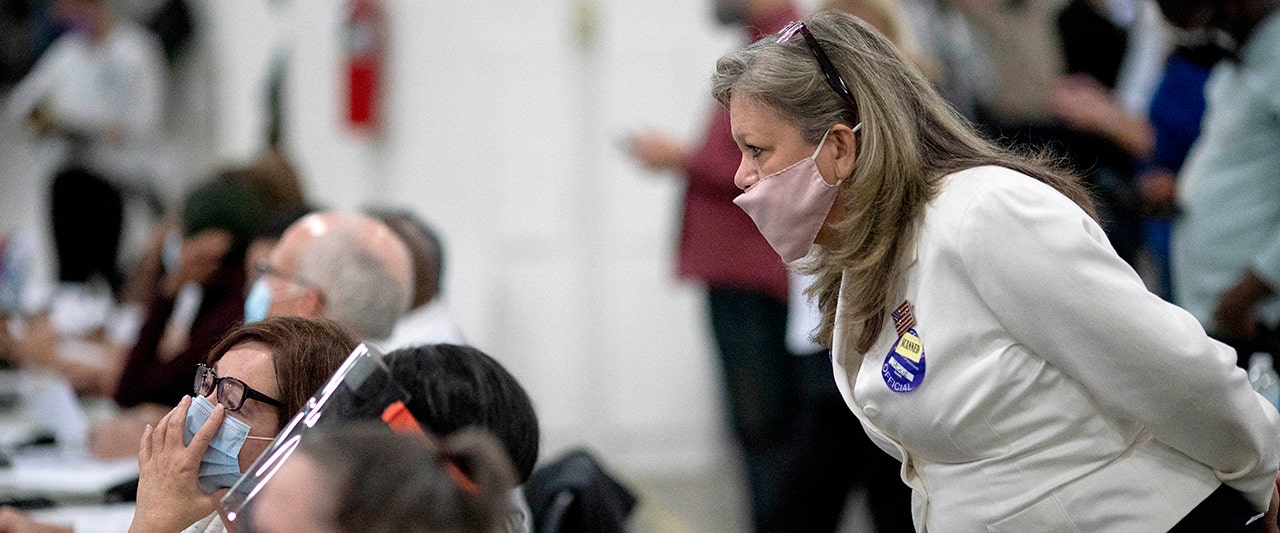 Mich. Wayne County Republicans join Dems to certify election results after deadlock