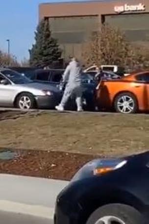 In-N-Out customer loses PANTS in brawl