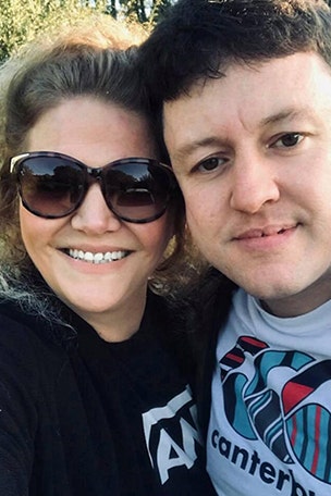 Couple falls in LOVE after mix-up