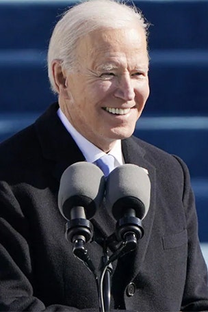 SNL pokes fun at Biden