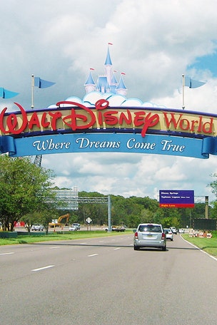 Disney REDUCES social distancing