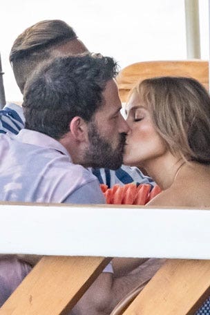 Bennifer PACKS on PDA
