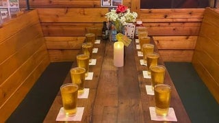 Restaurant touching hearts across US with tribute to fallen service members