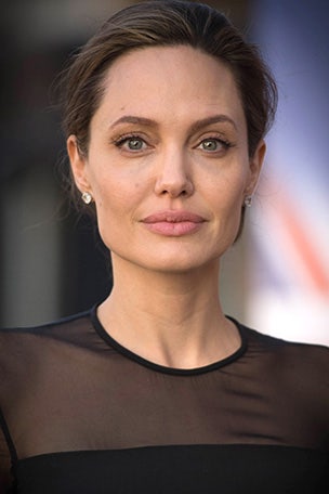 Jolie's kids do WHAT on red carpet?