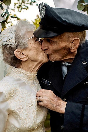 Couple RECREATES 1944 wedding