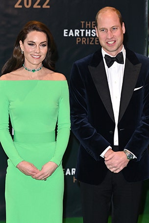 Kate, William TURN heads