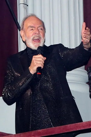 Neil Diamond's SURPRISE performance