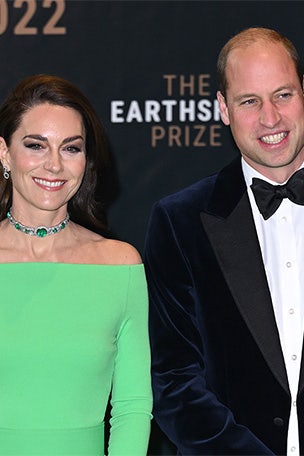 William, Kate's 'royal' PDA
