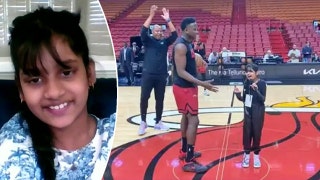 Girl, 8, wows crowd with 'Star-Spangled Banner' rendition