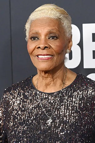Dionne Warwick gives dating UPDATE