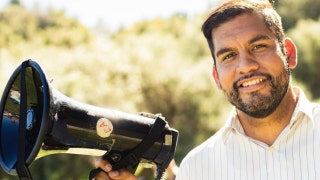 'Defund Police' lawmaker ripped for calling cops to watch his Lexus