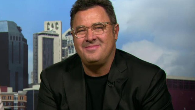 Vince Gill on the ‘America’s Best Communities’ contest