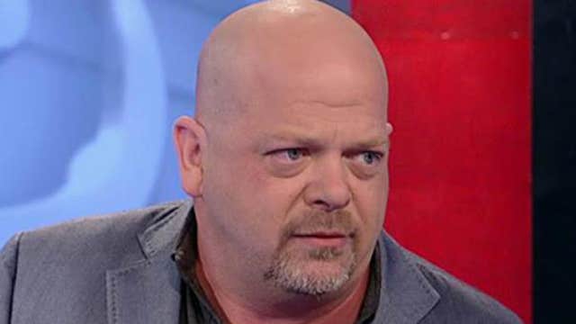 'Pawn Stars’ star plays trivia with Varney