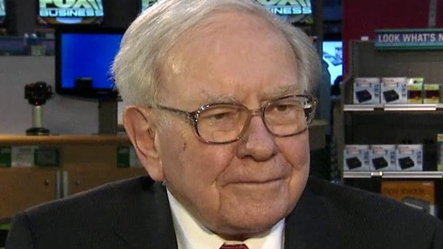 Buffett on cancer, 2016 elections and Apple 
