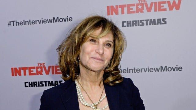 Head of Sony Pictures Amy Pascal steps down