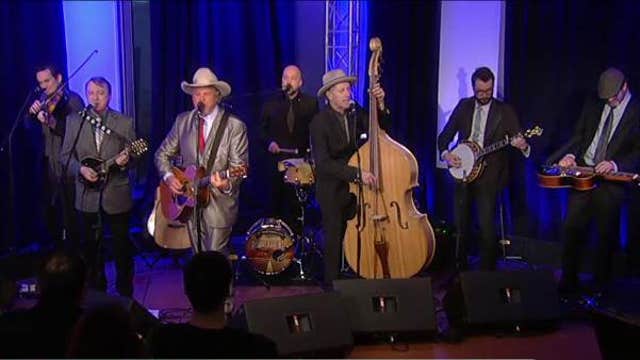 Robert Earl Keen performs ‘Hot Corn, Cold Corn’