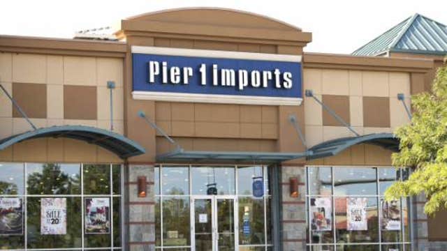 Pier 1 Imports slashes guidance, replaces CFO