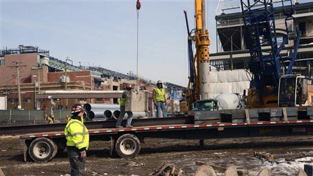 Winter weather causing construction delays on Wrigley field