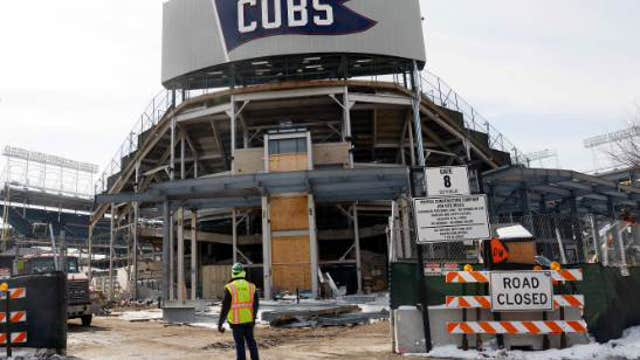 Chicago’s winter weather delays Wrigley Field’s renovations