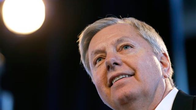 Lindsey Graham says he’s never sent an e-mail 