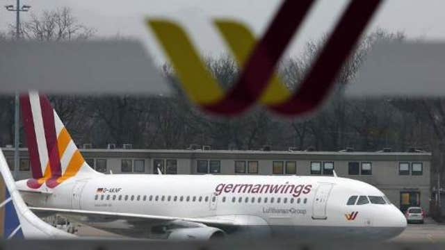 Germanwings Airbus carrying 148 crashes in France