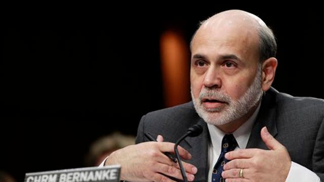 Bernanke takes on interest rates as blogger   