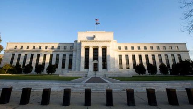 FOMC debates removing patient from statement 