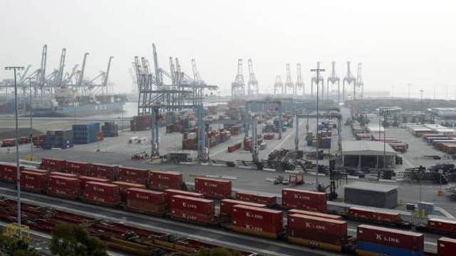 U.S. import prices fall, export prices rise in March