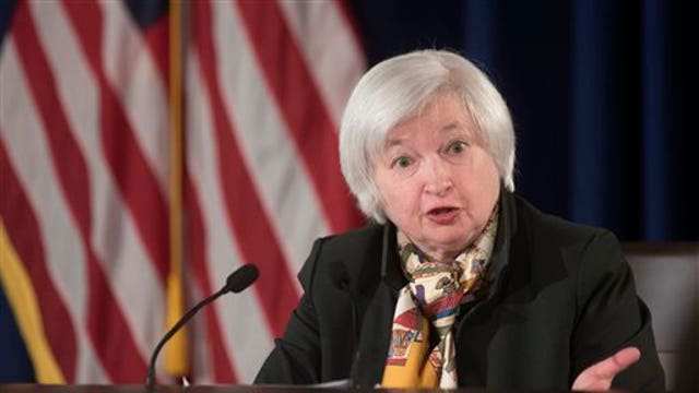 Hilsenrath: Rate hike not likely in June 