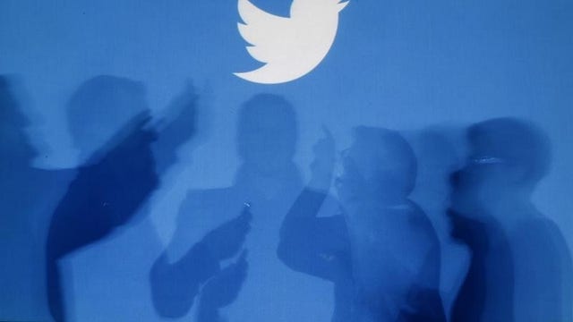 Twitter shares plunge after early earnings release
