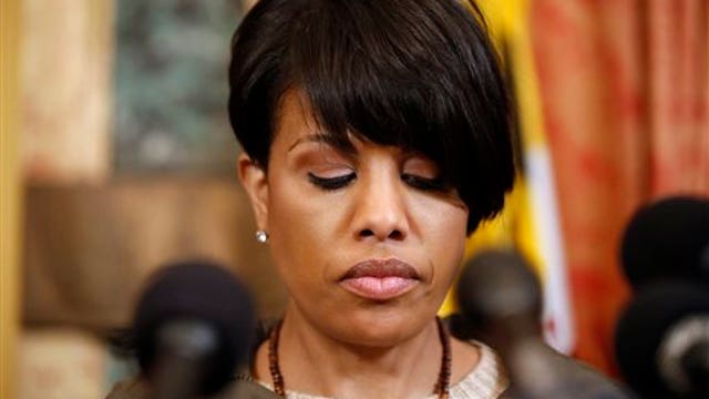 Did Baltimore mayor mishandle the unrest?