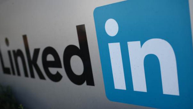 LinkedIn shares tank following 1Q earnings report
