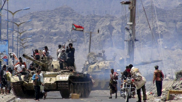 Fighting in Yemen continues as Yemeni rebels attack Saudi border town