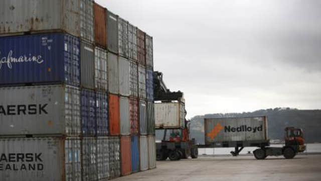 U.S. import, export prices fall in April