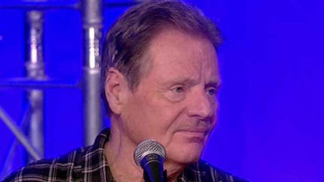 Delbert McClinton sings ‘Everything Will Be Rosy’