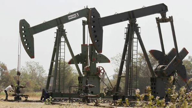 Decline in oil prices weighs on energy sector