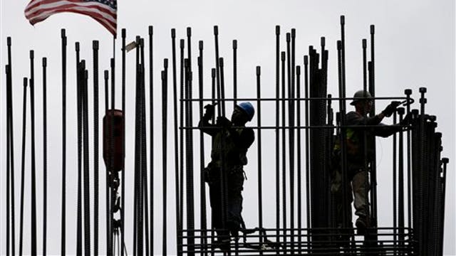 U.S. economy shrinks in 1Q 