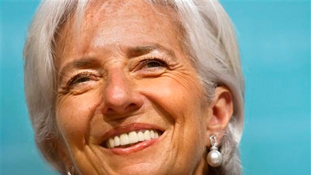 IMF Managing Director Christine Lagarde argues the U.S. should delay rate hikes until 2016.