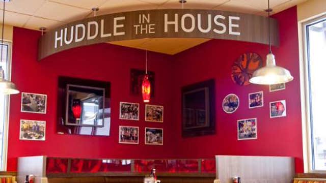 FBN’s Charles Payne on the success of restaurant chain Huddle House.