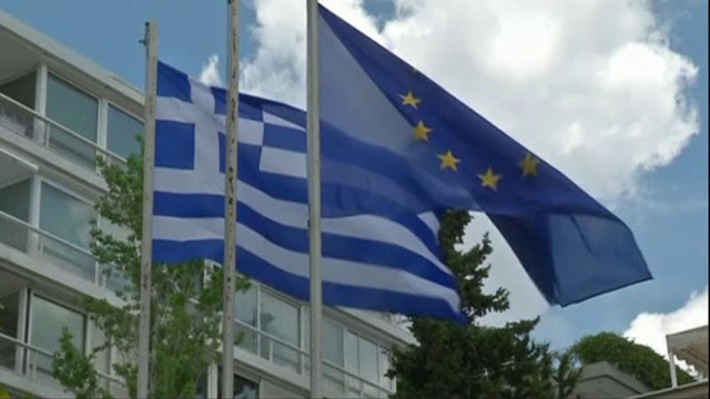The growing risk of a Greek default