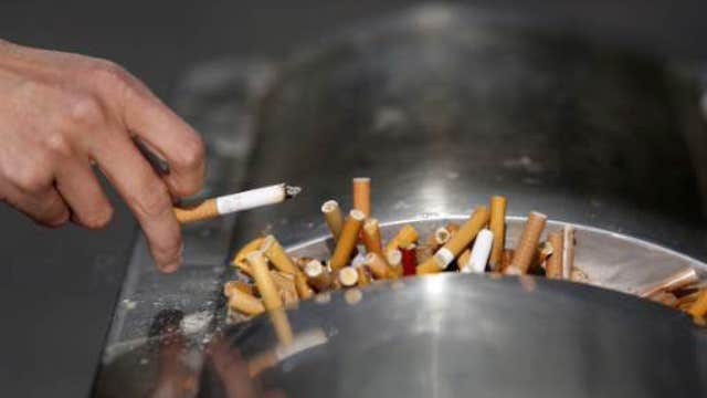 Hawaii raises legal smoking age to 21