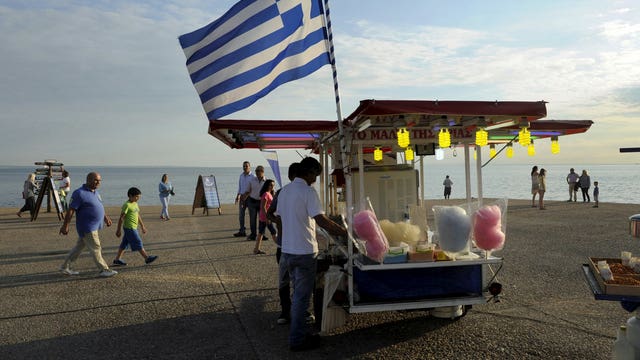 Crowdfunding to rescue Greece surpasses $1M