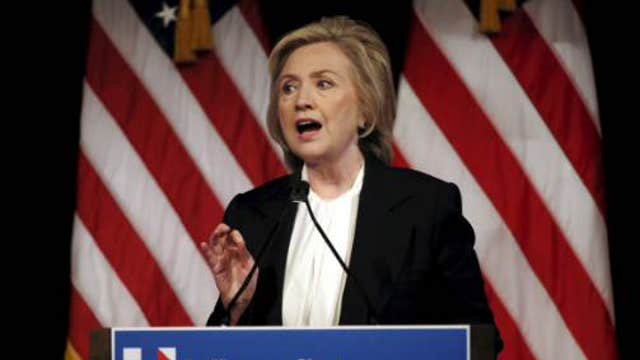 Hillary Clinton lays out economic plan