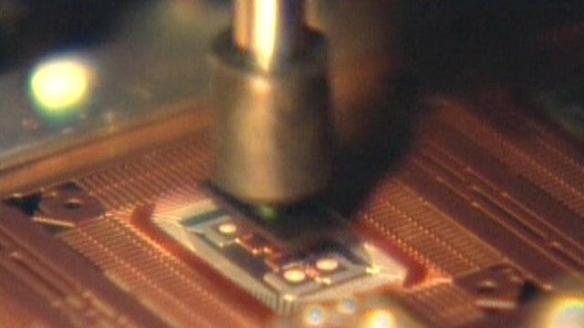 JPMorgan Asset Management Global Strategist Anastasia Amoroso, BlackRock Chief Investment Strategist Russ Koesterich and FBN’s Dagen McDowell on reports of a bid for chipmaker Micron.