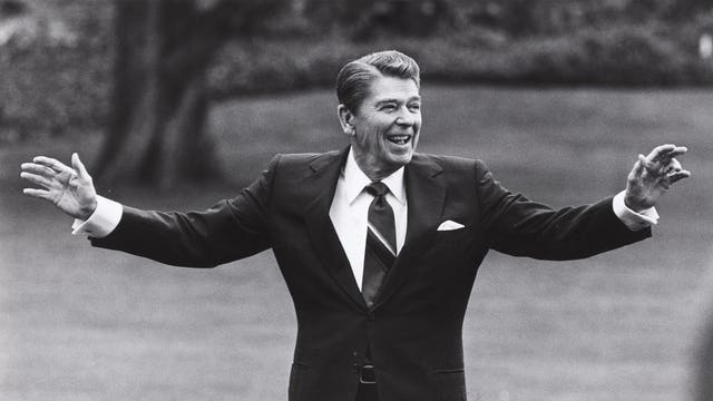Should Washington compromise like Reagan? 