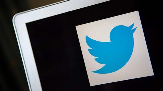 Slow user growth at Twitter concerns investors
